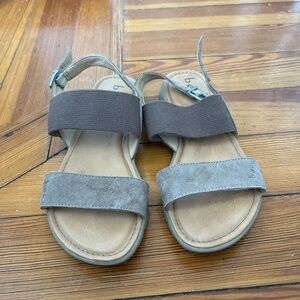 Boc multimedia leather sandals